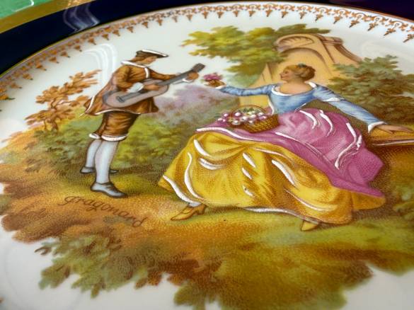 Antika Fransız Limoges 26 cm Dekoratif Tabak Kabartma Fragonard Desen - 1