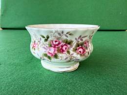 Antika İngiliz Porselen Royal Albert Lavander Rose Şekerlik Bone China 5cm
