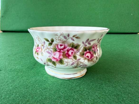 Antika İngiliz Porselen Royal Albert Lavander Rose Şekerlik Bone China 5cm - 0