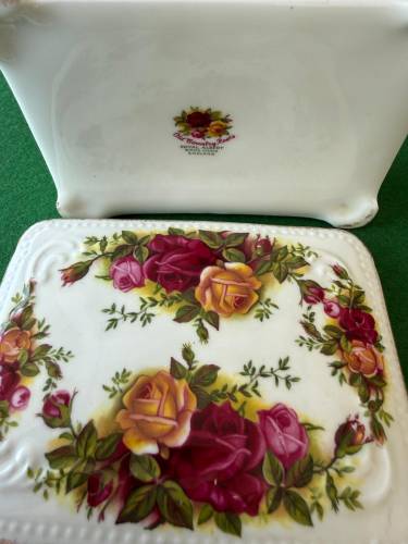 Antika İngiliz Porselen Royal Albert Old Country Roses Bone China Tereyağlık Kutu 12cm - 2