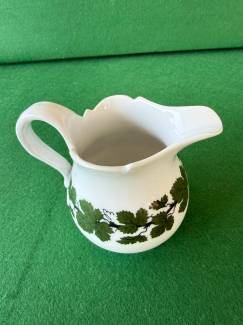 Antika Meissen Alman Sütlük Sosluk Yeşil Yapraklı 8 cm