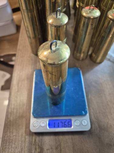 Antika Saat Ağırliğı 1175gr Aralığındadır. Dönem Ürünüdür. . Hollanda Alman Saatlerinde kullanılır Takım 2 adet Fiyatı - 0