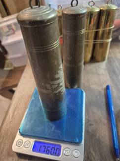 Antika Saat Ağırliğı 1760gr Aralığındadır. Dönem Ürünüdür. . Hollanda Alman Saatlerinde kullanılır Takım 2 adet Fiyatı