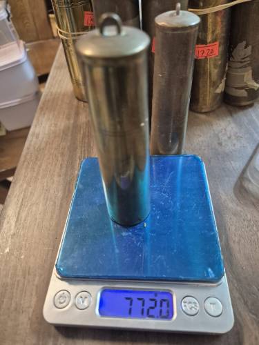 Antika Saat Ağırliğı 770 gr Aralığındadır. Dönem Ürünüdür. . Hollanda Alman Saatlerinde kullanılır Takım 2 adet Fiyatı - 0