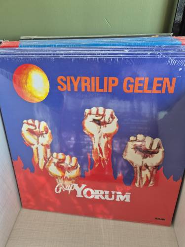 Grup Yorum - Sıyrılıp Gelen Plak - 0