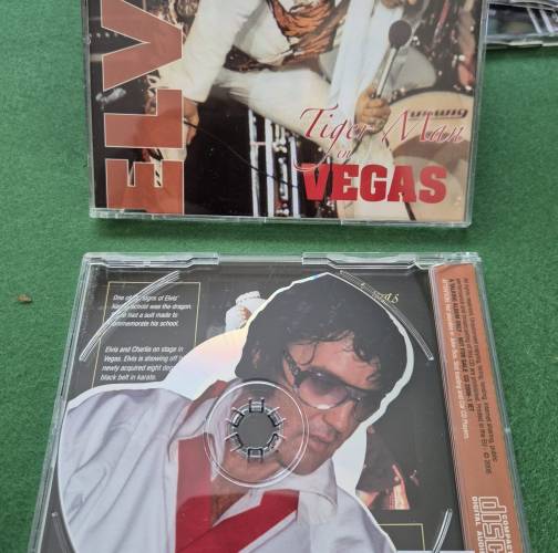 Nadir Koleksiyonluk Elvis Tiger In Vegas CD - 1